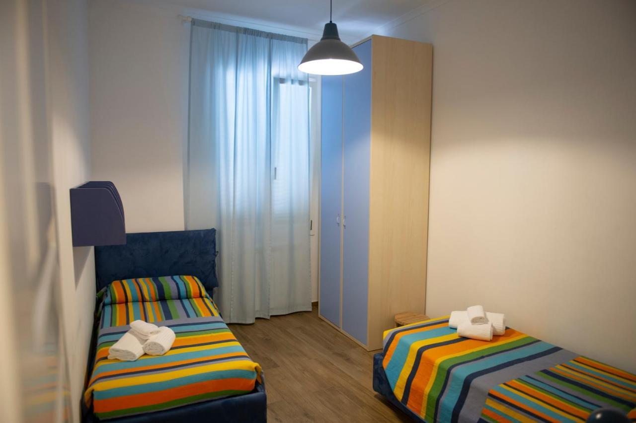Color Apartment Monopoli Luaran gambar