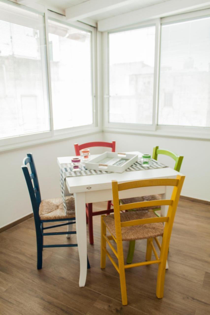 Color Apartment Monopoli Luaran gambar