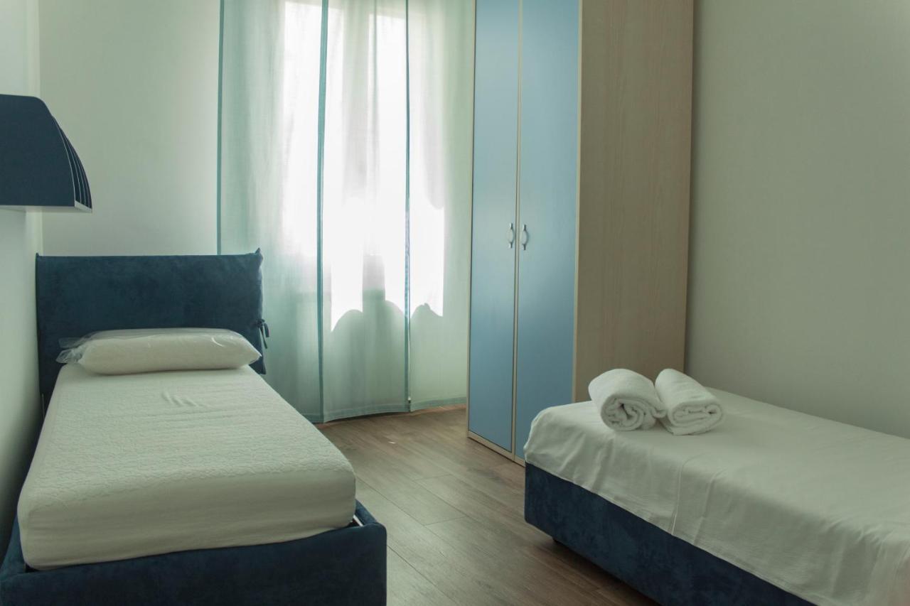 Color Apartment Monopoli Luaran gambar